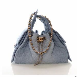 Chanel Light Blue Quilted Shoulder Bag Interlocking CC 25 Hobo “Like New”🥰